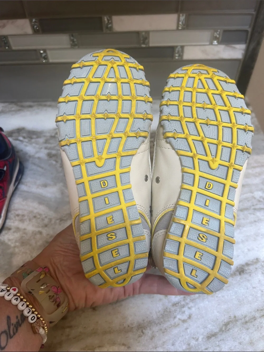 NEW DIESEL Unisex Yellow/ Ivory Leather DISCOVERY SNEAKERS SIZE 11 Kids school